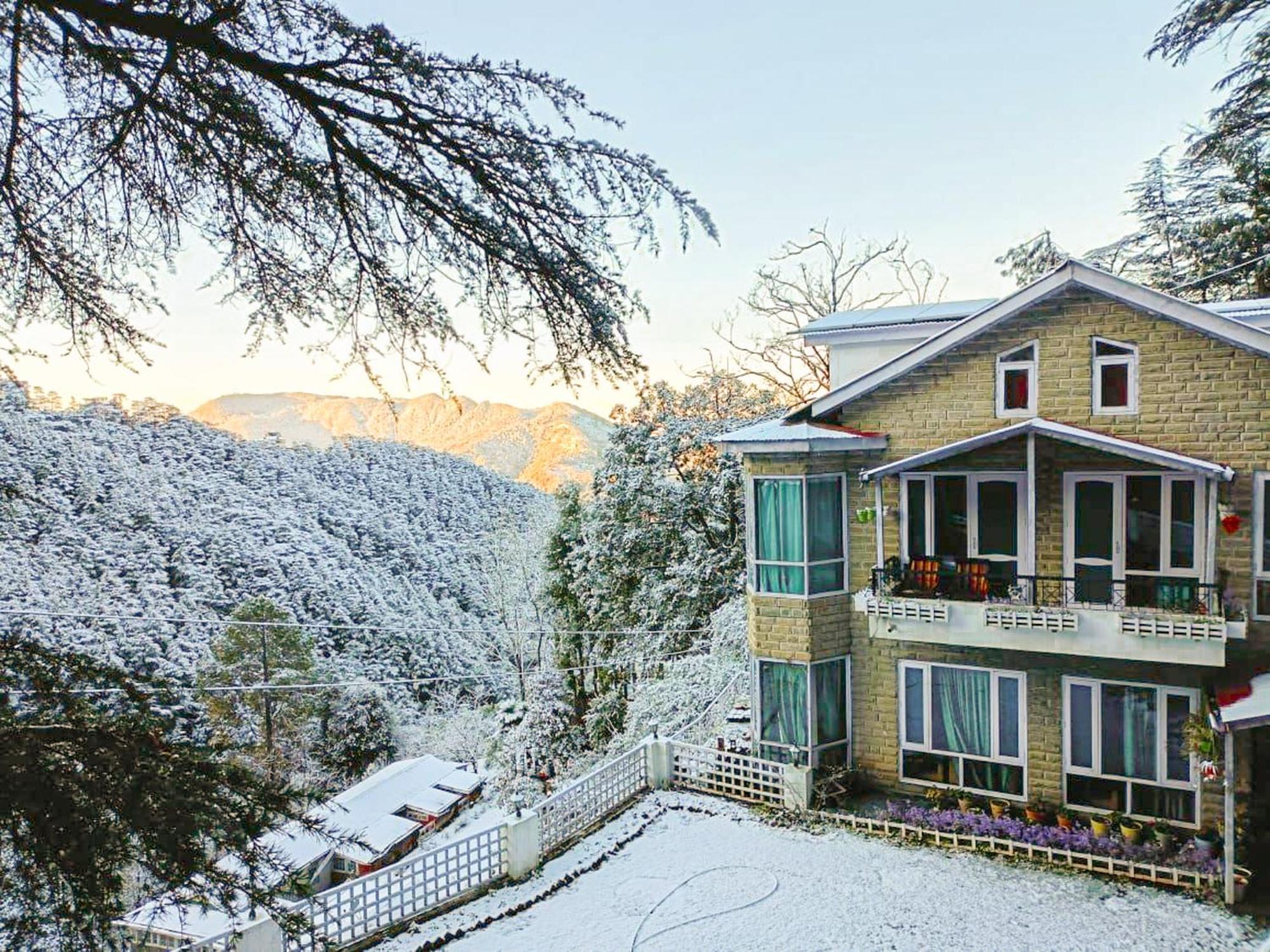 Whispering Pines Villa ชิมลา ภายนอก รูปภาพ